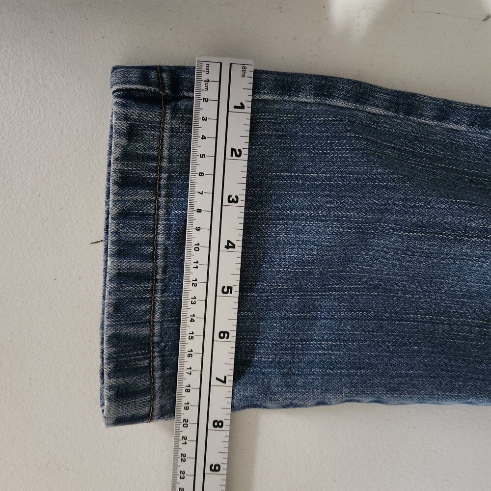 Levis Nouveau Jeans Womens Size 8 Miss Mid Rise Cropped Denim Pants - Picture 13 of 14